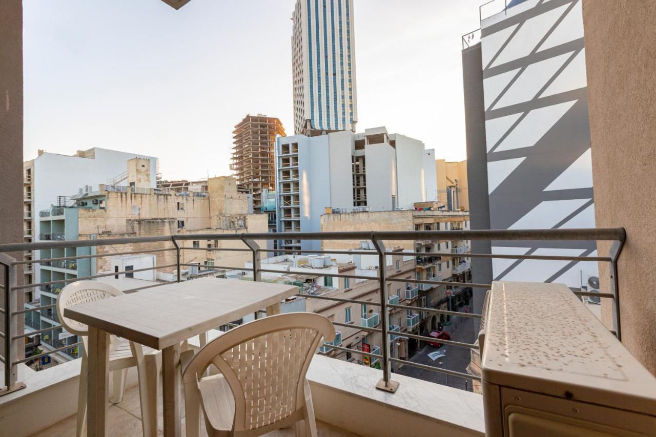 Lovely, Spacious High Floor In Pv & Ac By 360 Estates
