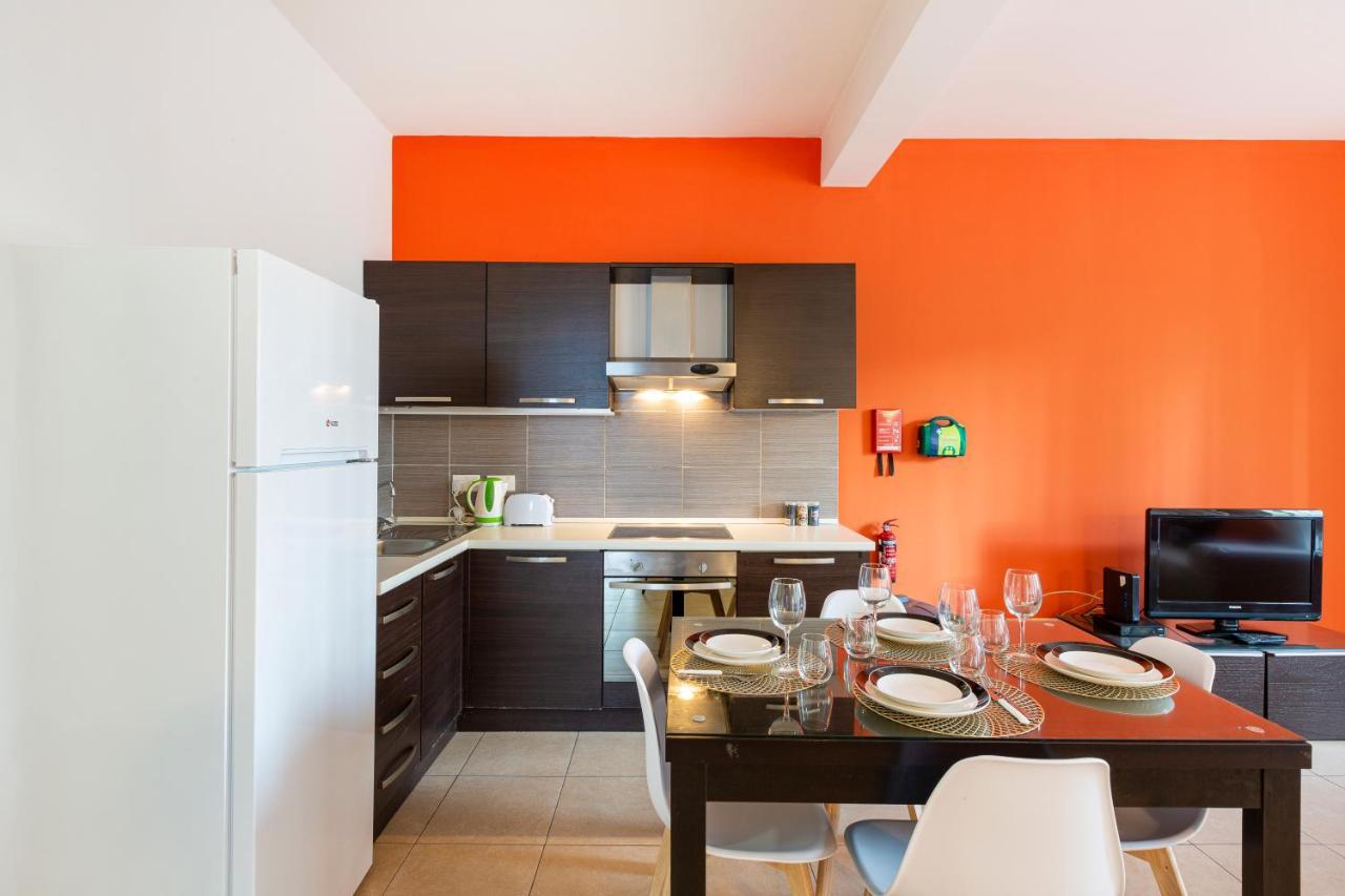 Lovely, Spacious High Floor In Pv & Ac By 360 Estates *